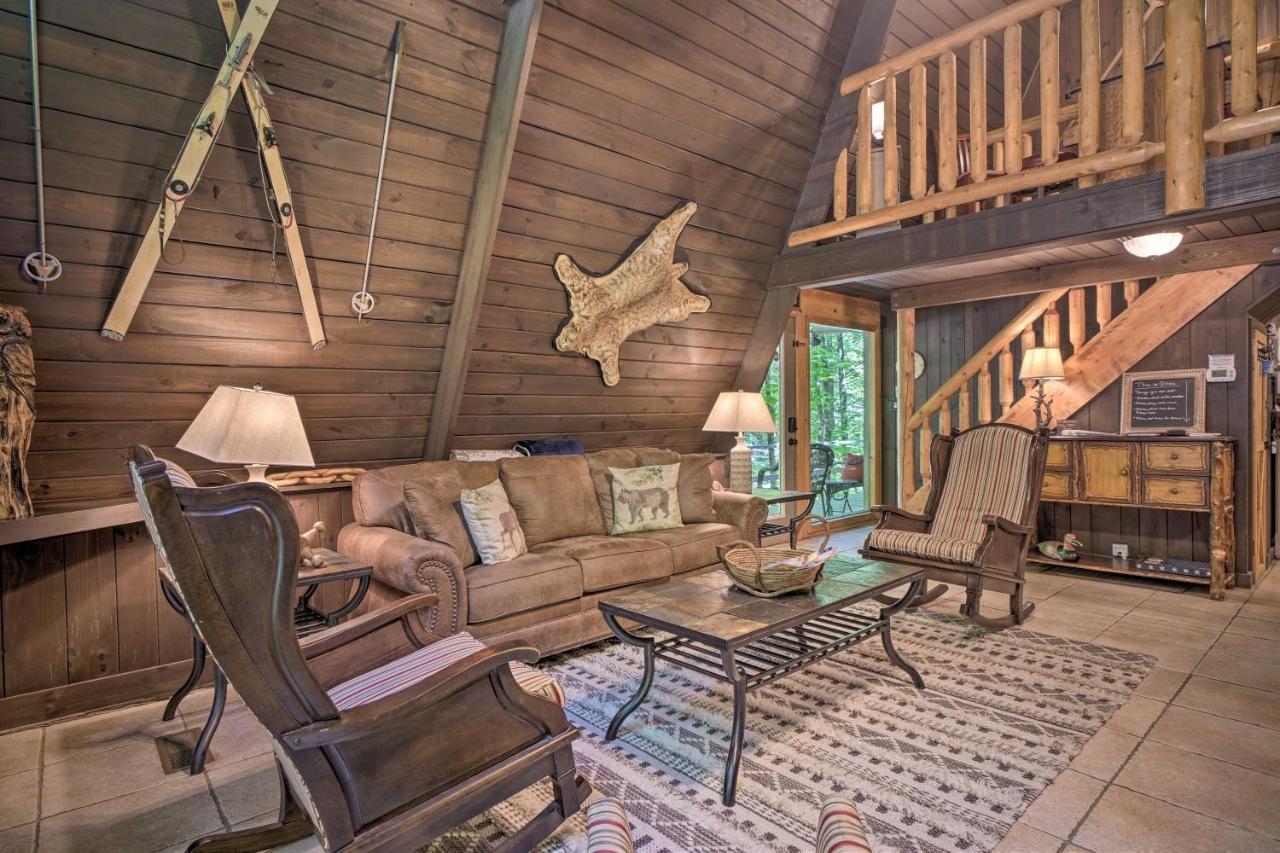 Snuggle Inn In The Heart Of Chalet Village! Гетлинбург Екстериор снимка