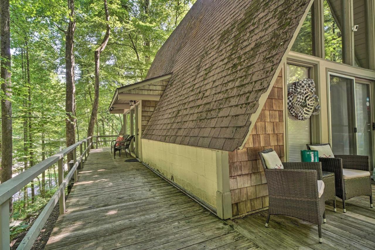 Snuggle Inn In The Heart Of Chalet Village! Гетлинбург Екстериор снимка